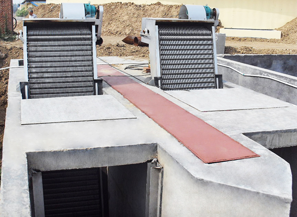 博宇環保-回轉式格柵除污機.jpg 博宇環保-回轉式格柵除污機.jpg