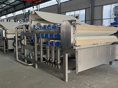 博宇環(huán)保-帶式果汁壓榨機(jī) 博宇環(huán)保-帶式果汁壓榨機(jī)